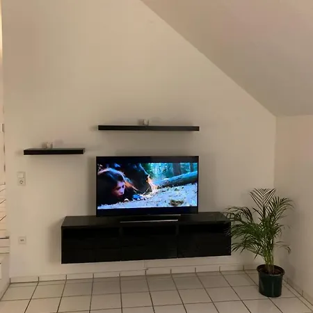 Appartement Frisch Renovierte Einliegerwohnung Mit Balkon *