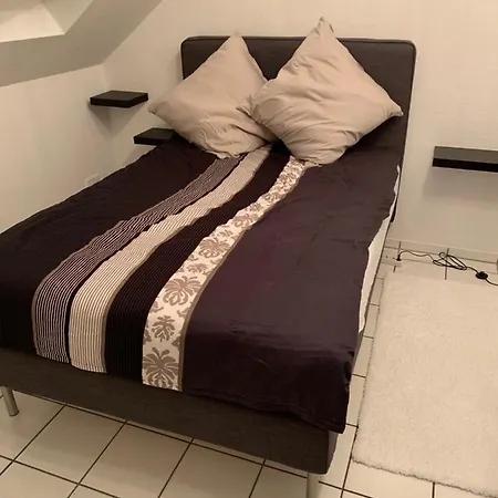 Frisch Renovierte Einliegerwohnung Mit Balkon * Odenthal