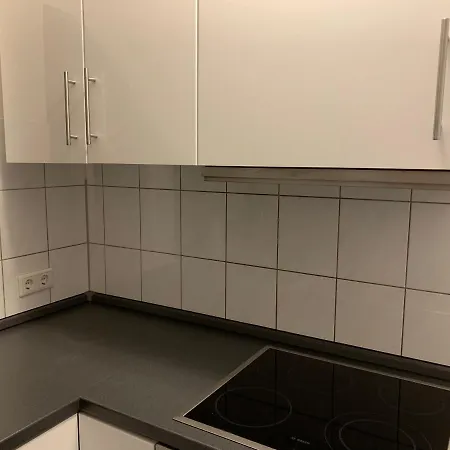 Frisch Renovierte Einliegerwohnung Mit Balkon